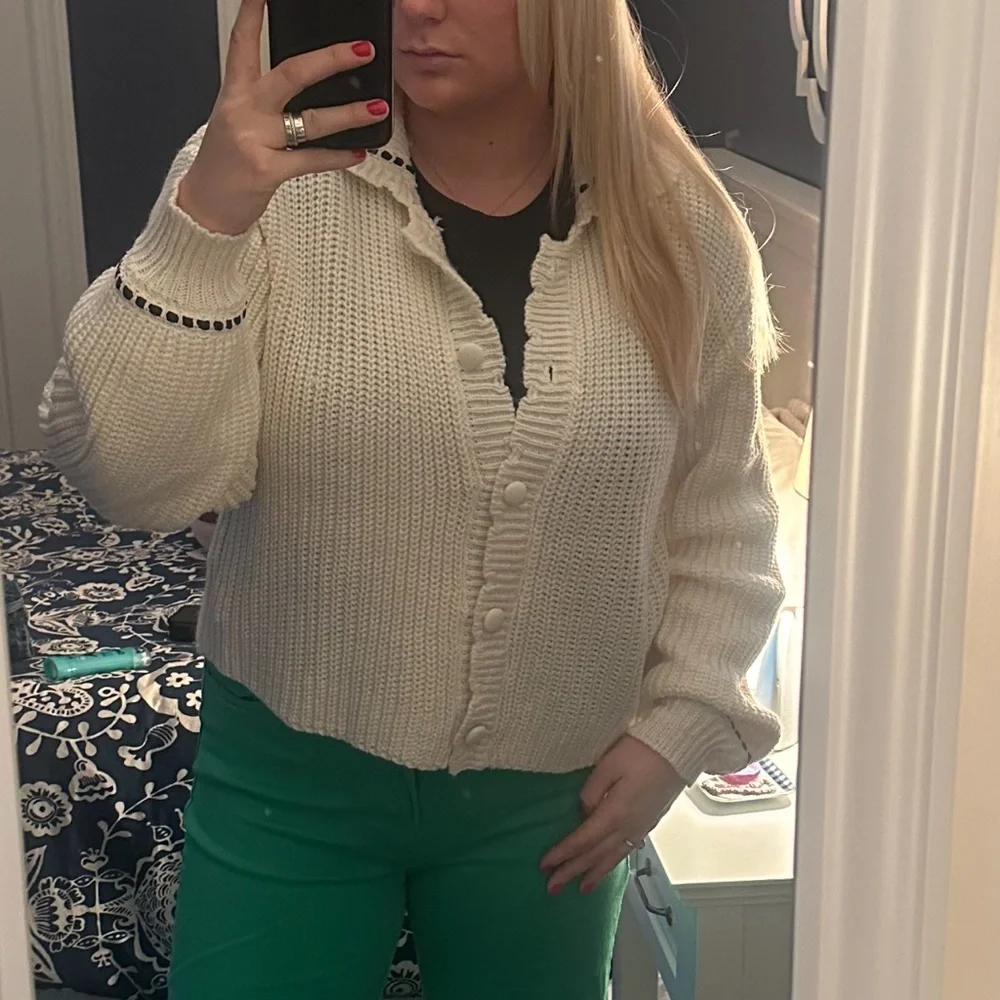 Forever21 Stitched-Trim Cardigan Sweater - Picture 4 of 13